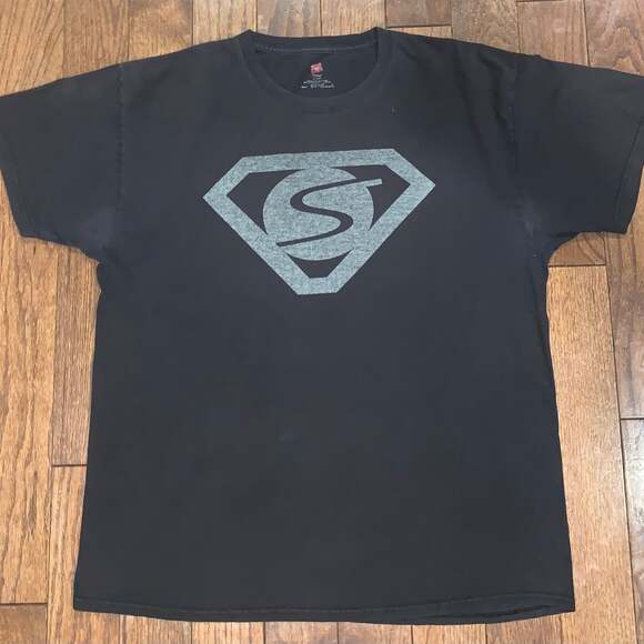 DC Comics Superman Black On Black Shield Tee - Picture 1 of 3